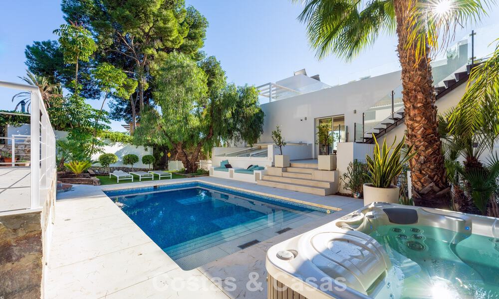 Belle villa moderne de luxe avec logement séparée à vendre à Nueva Andalucia, Marbella 774108