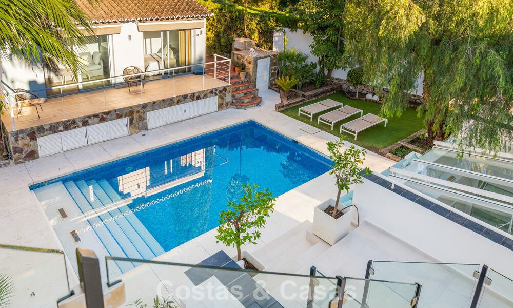 Belle villa moderne de luxe avec logement séparée à vendre à Nueva Andalucia, Marbella 774113