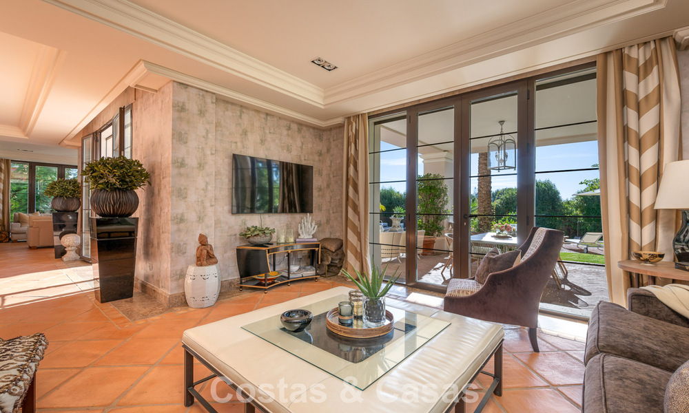 Impressionnante villa de luxe à vendre dans une urbanisation prestigieuse à quelques pas de la plage de Guadalmina Baja, Marbella 773948