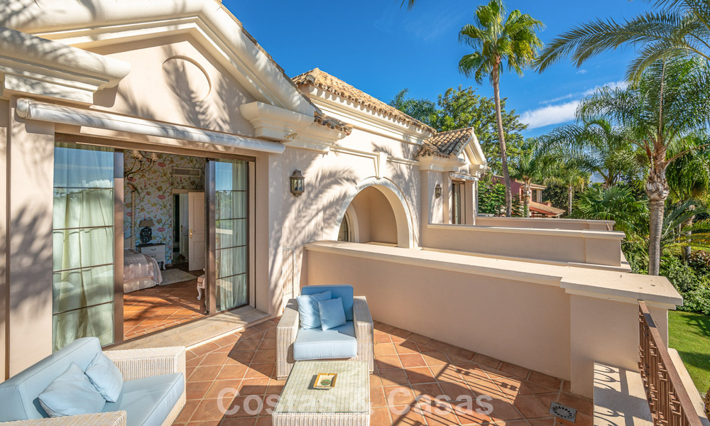 Impressionnante villa de luxe à vendre dans une urbanisation prestigieuse à quelques pas de la plage de Guadalmina Baja, Marbella 773952