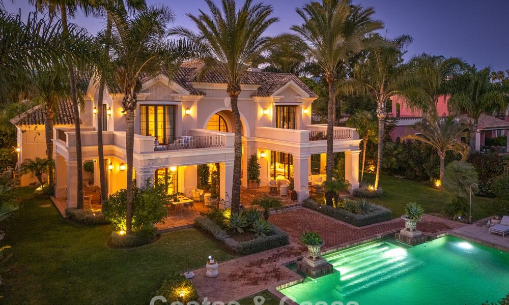 Impressionnante villa de luxe à vendre dans une urbanisation prestigieuse à quelques pas de la plage de Guadalmina Baja, Marbella 773955