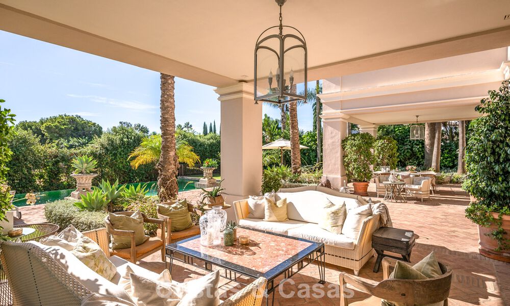 Impressionnante villa de luxe à vendre dans une urbanisation prestigieuse à quelques pas de la plage de Guadalmina Baja, Marbella 773962