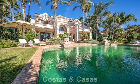 Impressionnante villa de luxe à vendre dans une urbanisation prestigieuse à quelques pas de la plage de Guadalmina Baja, Marbella 773966