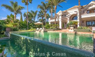 Impressionnante villa de luxe à vendre dans une urbanisation prestigieuse à quelques pas de la plage de Guadalmina Baja, Marbella 773970 