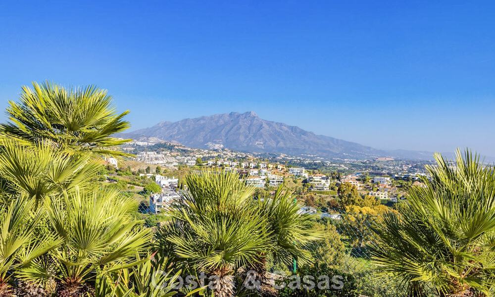 Maison semi-détachée avec jardin privé et vue panoramique à vendre à Benahavis - Marbella 774179