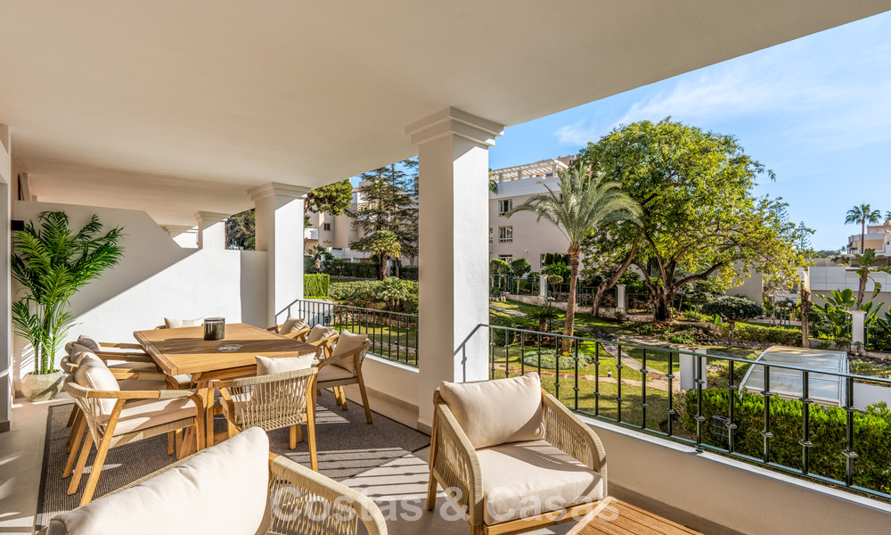 Penthouse contemporain rénové à vendre dans la vallée du golf de Nueva Andalucia, Marbella 774261