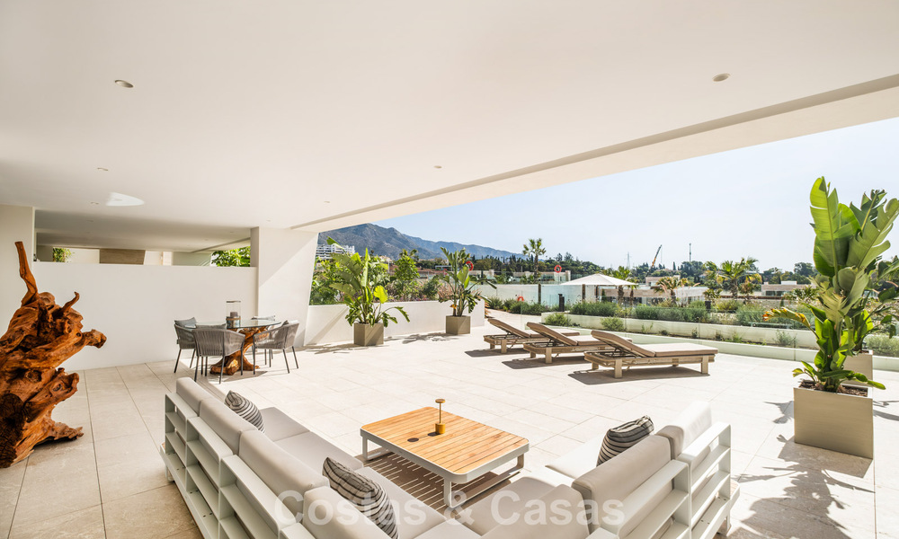 Appartement duplex de premier ordre au rez-de-chaussée à vendre dans un complexe sophistiqué de style complexe sur le Golden Mile de Marbella 774354