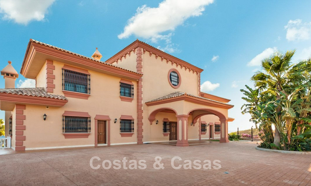 Impressionnant villa à vendre, en bordure du terrain de golf à Mijas, Costa del Sol 774472