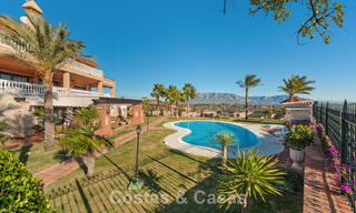 Impressionnant villa à vendre, en bordure du terrain de golf à Mijas, Costa del Sol 774478 