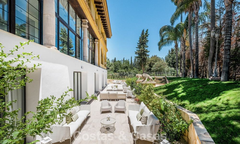 Villa unique de style loft à vendre dans un quartier résidentiel recherché à Nueva Andalucia, Marbella 774479