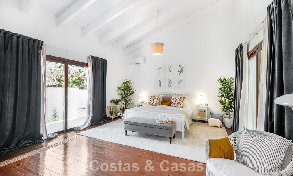 Villa unique de style loft à vendre dans un quartier résidentiel recherché à Nueva Andalucia, Marbella 774503