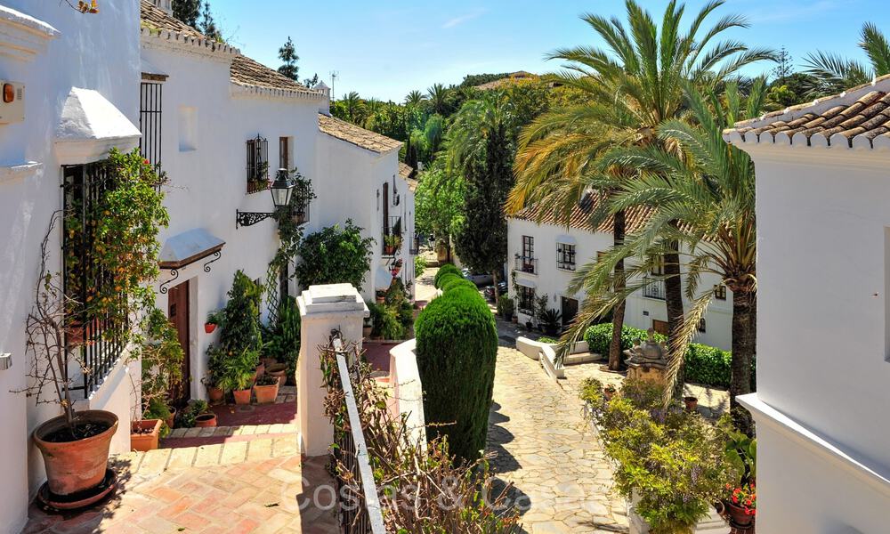 Maisons à vendre dans un village andalou dans le coeur de la Mille d' Or, Marbella - Puerto Banús 73299